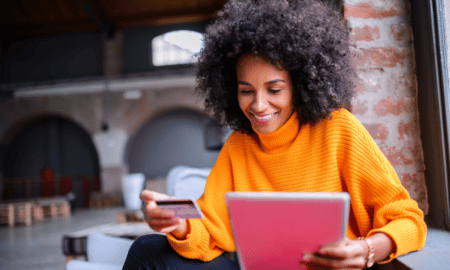 woman online shopping